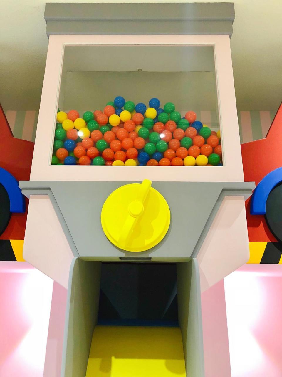 Fun Holiday Family Hostel تاينان المظهر الخارجي الصورة
